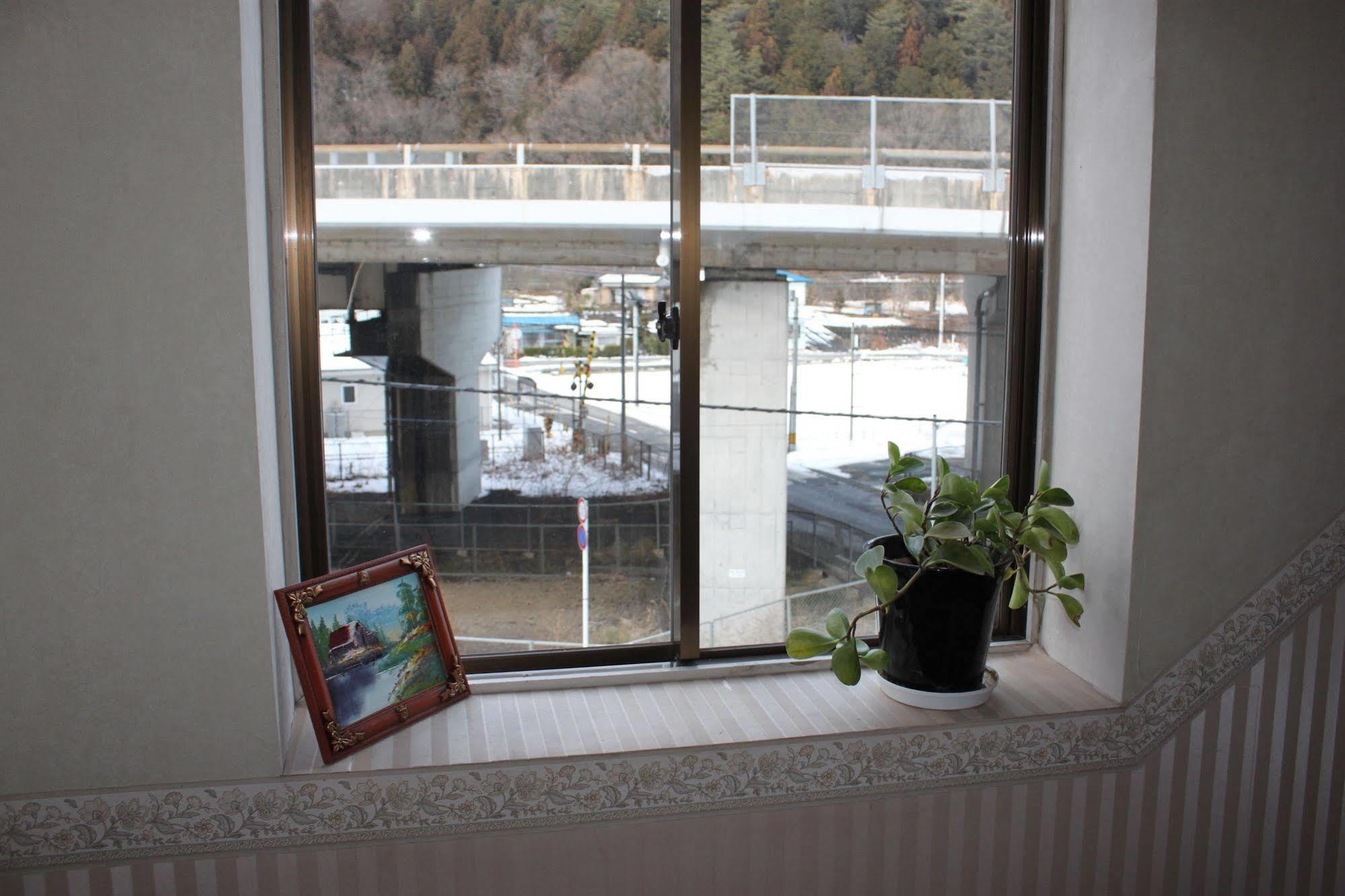 Business Hotel Fujimi Fujiyoshida Eksteriør bilde