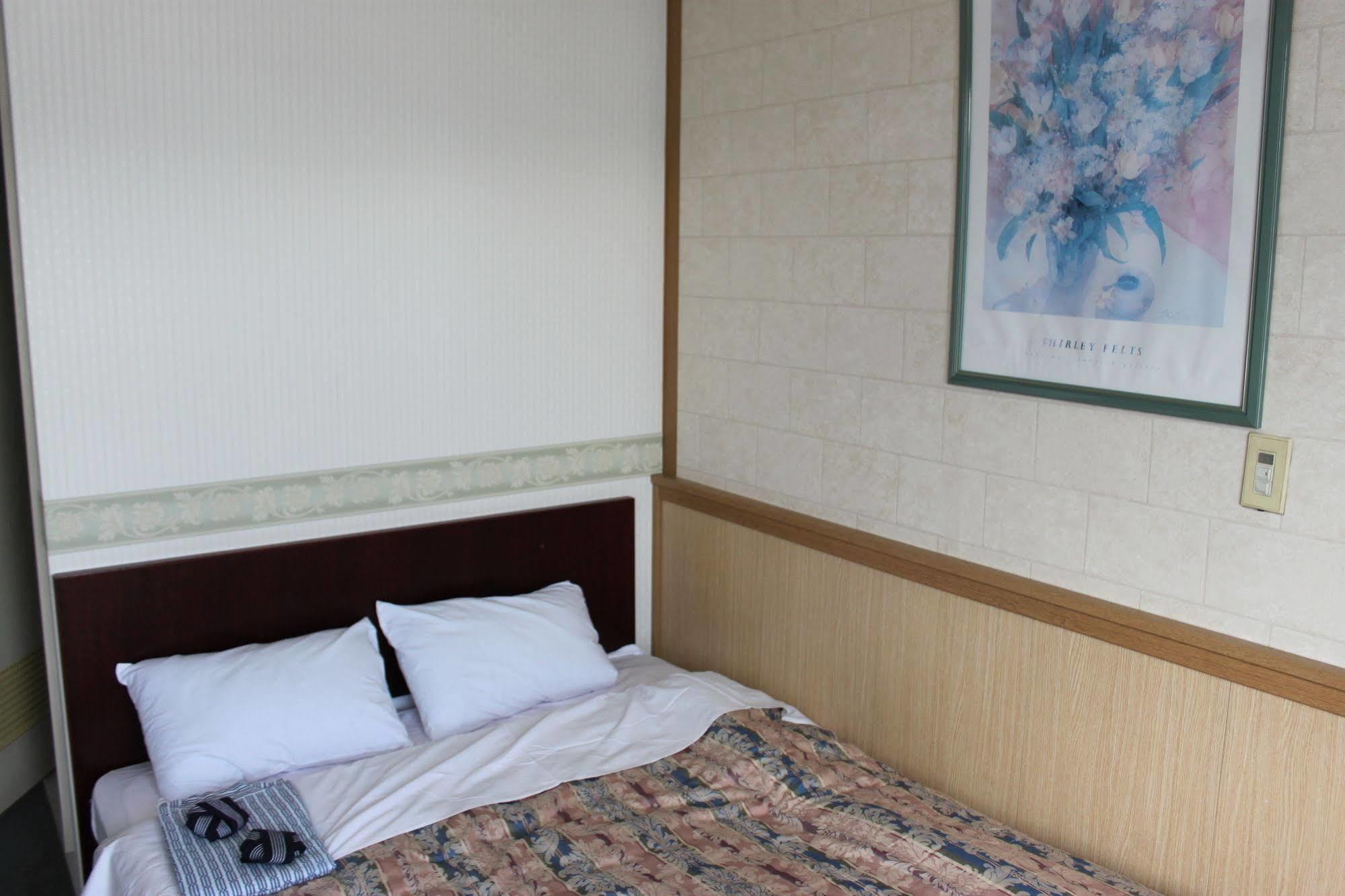 Business Hotel Fujimi Fujiyoshida Eksteriør bilde